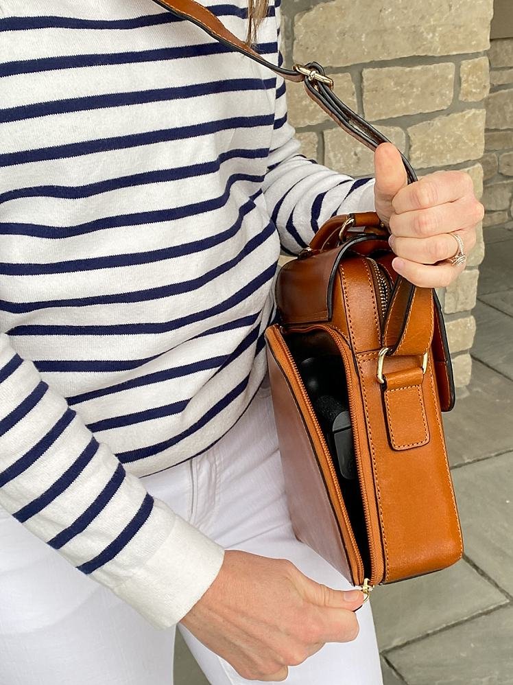Vault Crossbody