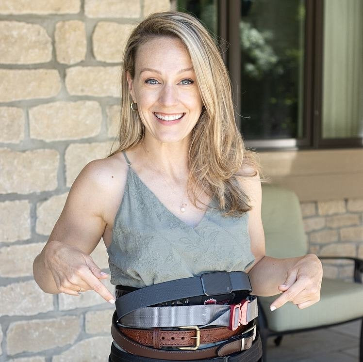 Straddle Carry Style Carry in Style- Women's Concealed Carry Fashion – Elegant & Armed